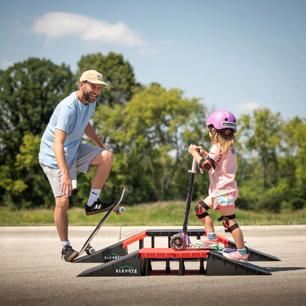 Mini Skateboard Ramp Set with Slopes H93685