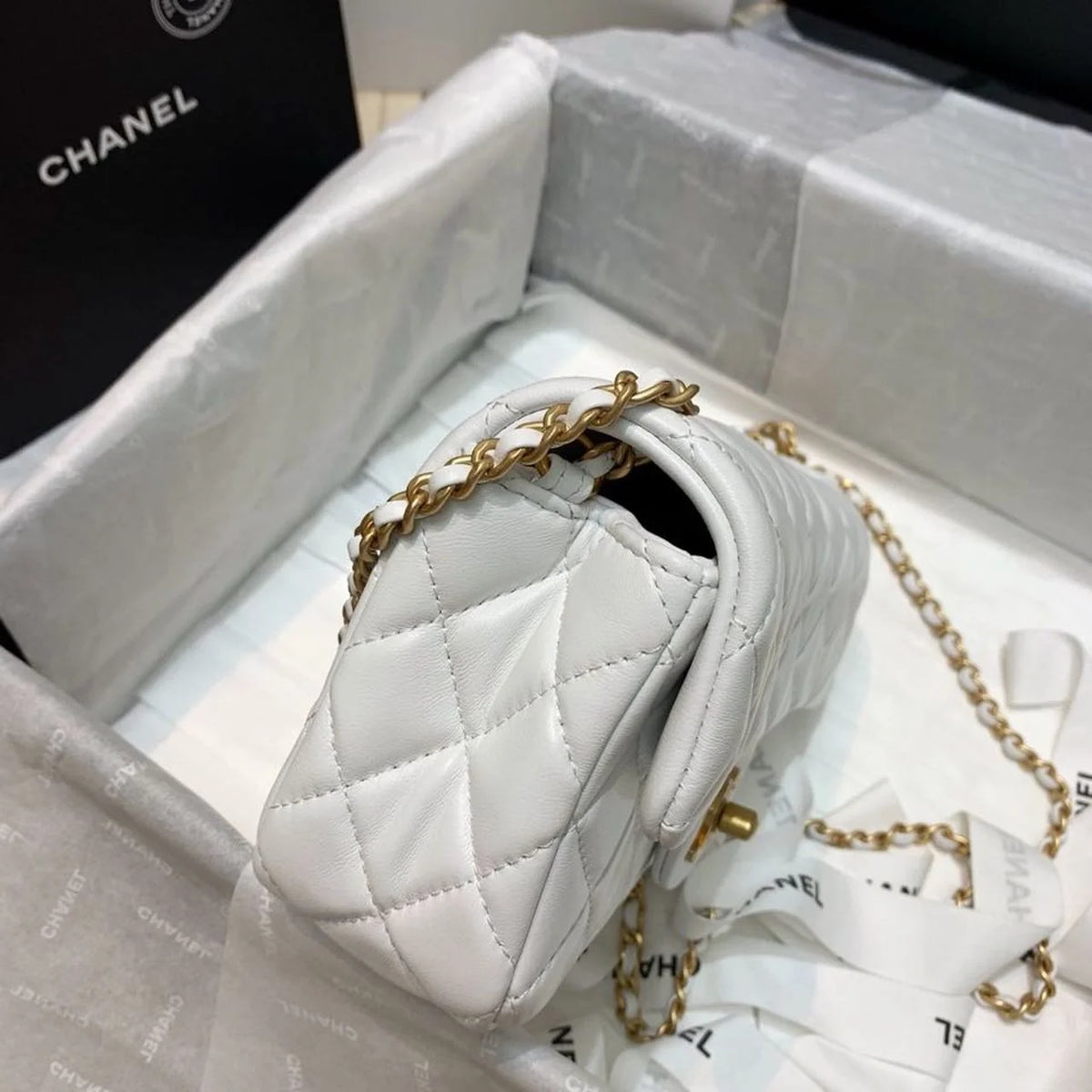 White Flap Bag N22105