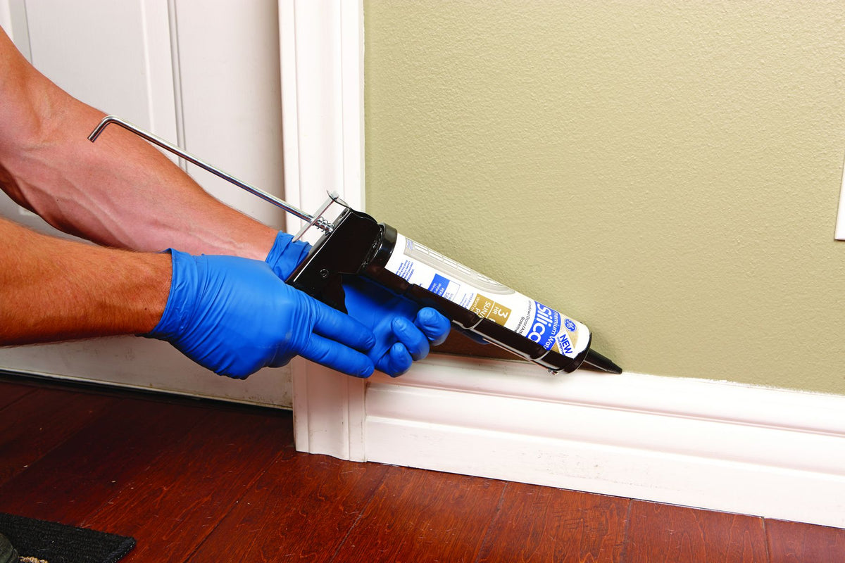 9 In. Caulking Gun C864205