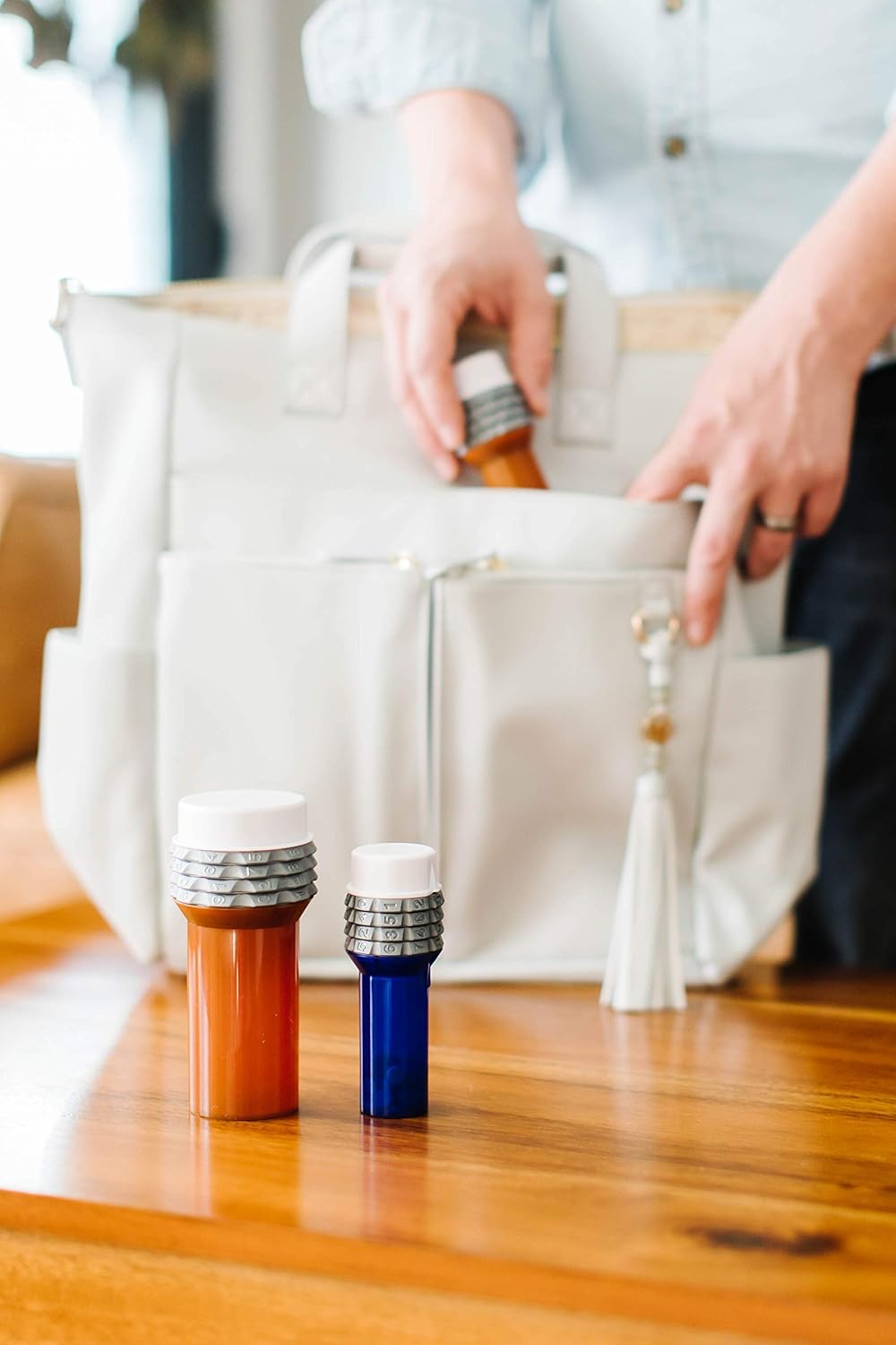 Locking Pill Bottle 10 Pack Y1121