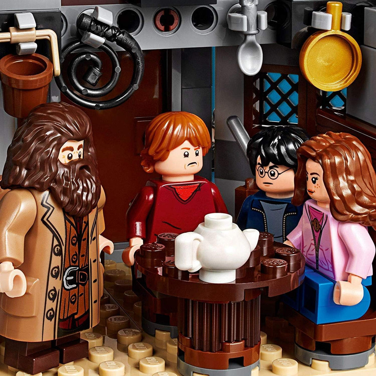 Hagrid’s Hut: Buckbeak’s Rescue Playset with Hippogriff Figure V243