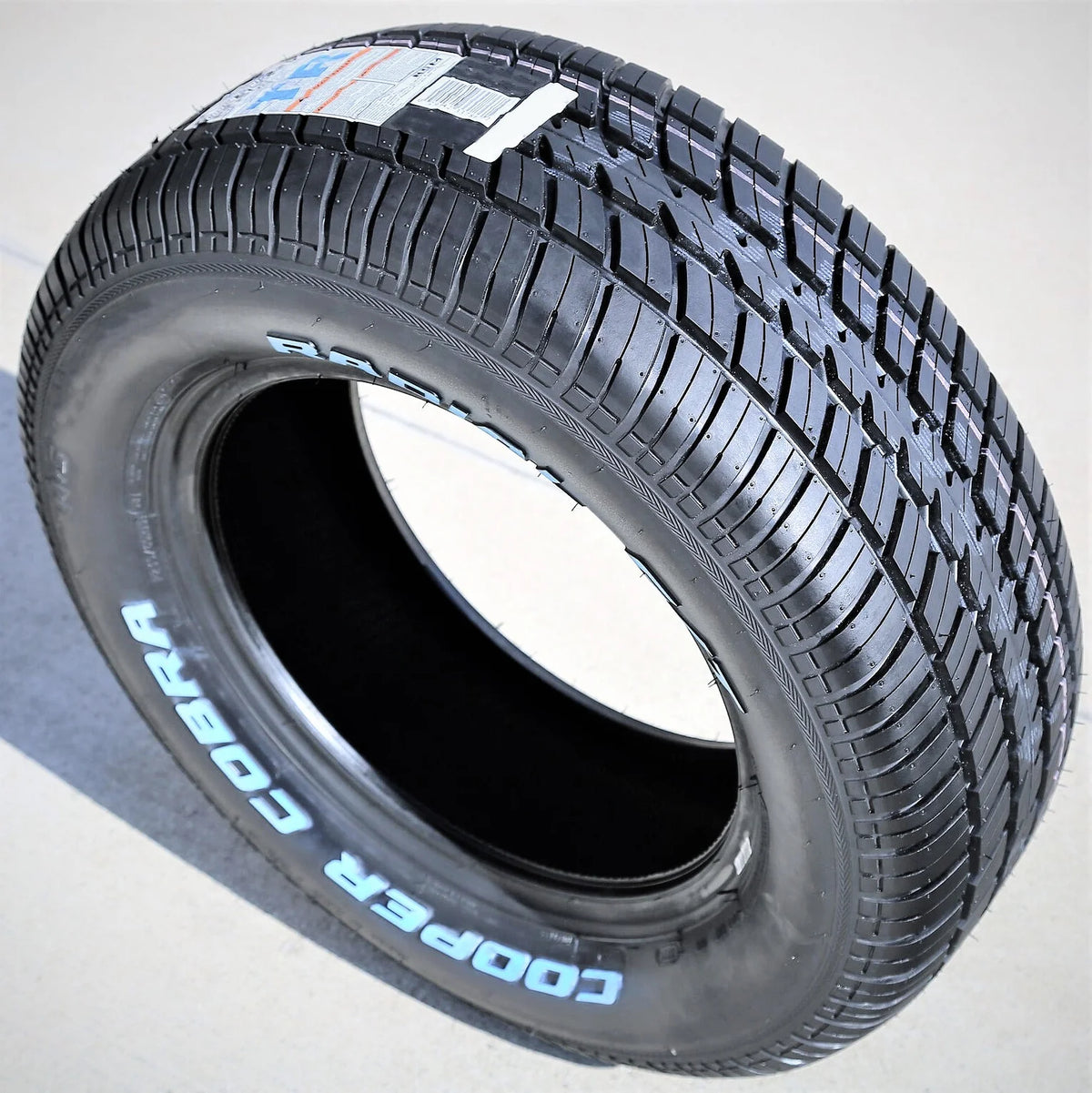 All Season P235/60R15 98T Passenger Tire B62775