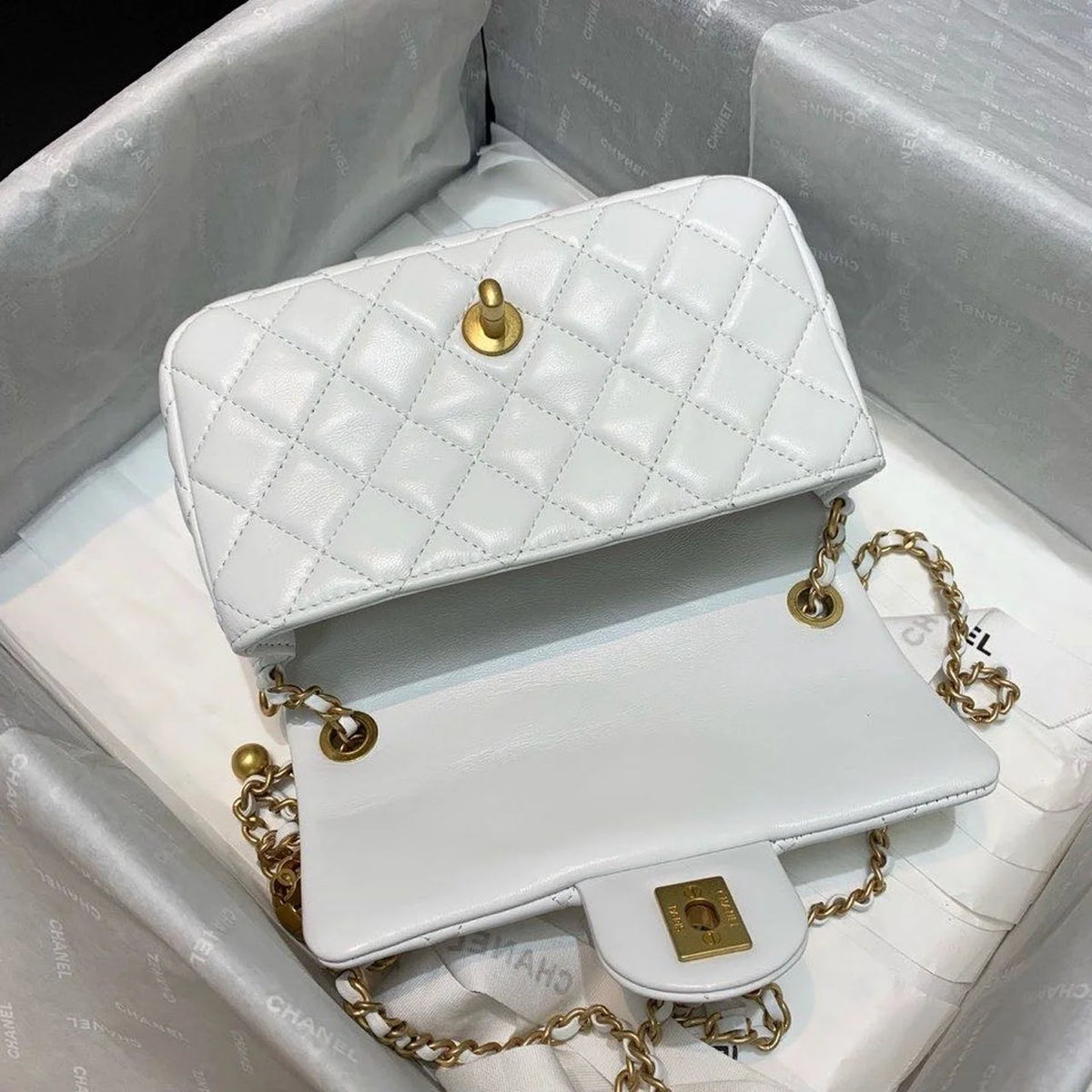 White Flap Bag N22105