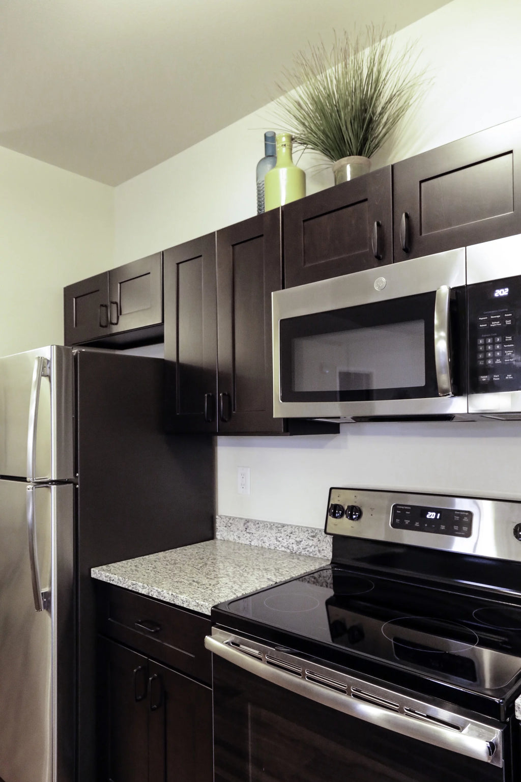 Espresso Shaker Style Wall Kitchen Cabinet 21x36x12 B439647