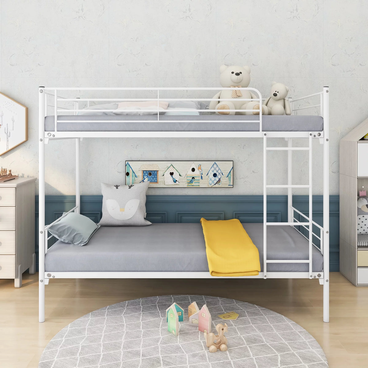 Twin-Over-Twin Bunk Bed with Metal Frame and Ladder White Q9131