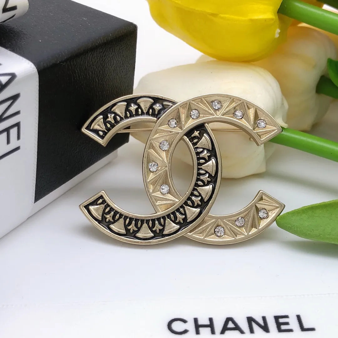 Brooch Z924